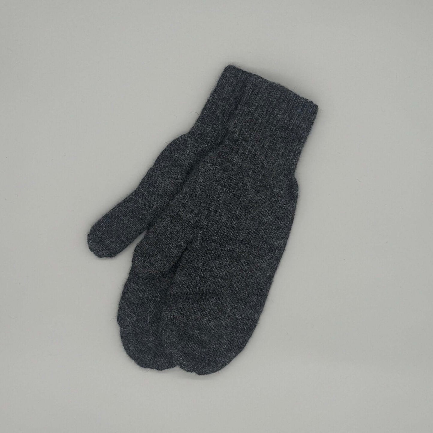 Kuschelige Winter-Fäustlinge aus 100% Baby Alpakawolle in verschiedenen Größen