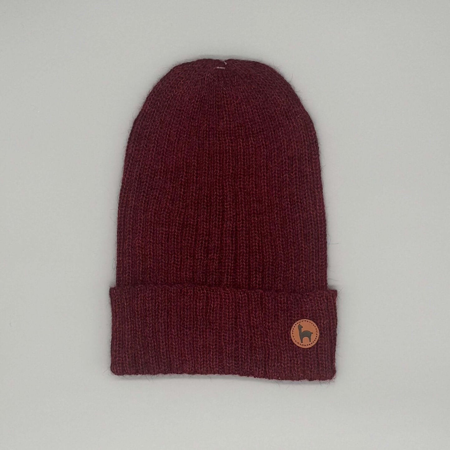 Alpaka Mütze aus Baby-Alpakawolle in Bordeauxrot, ideale Beanie für Damen und Herren.
