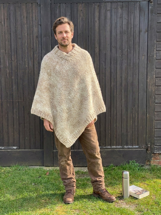 Alpaka-Poncho für Herren: Lässig und warm