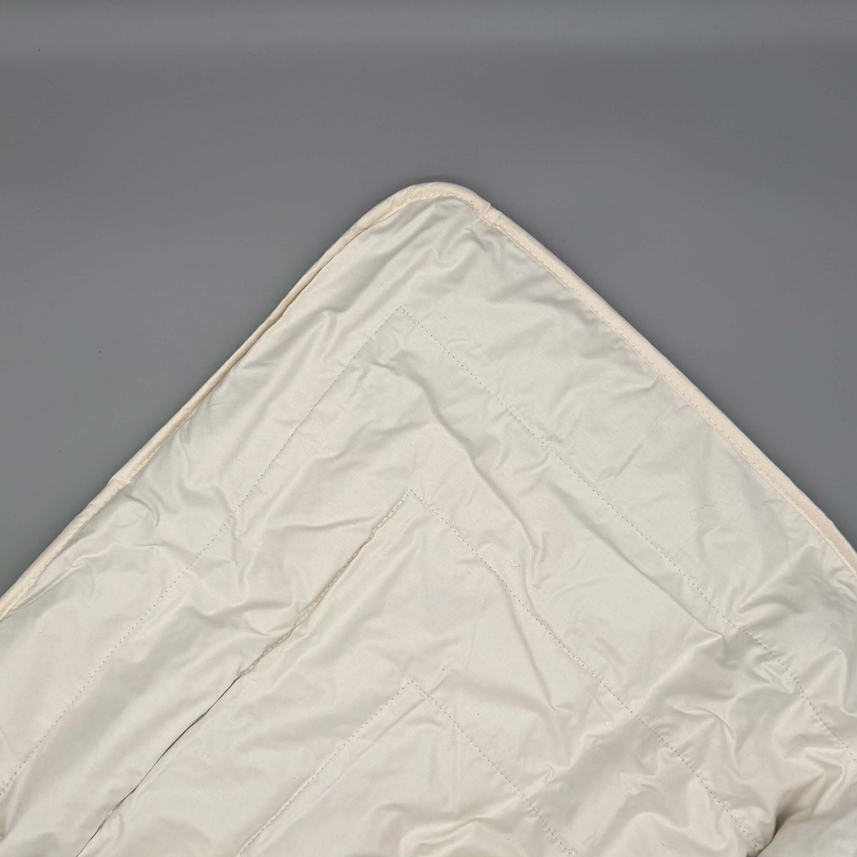 Warme Alpaka Winterdecke aus 100 % naturbelassenem Alpakavlies