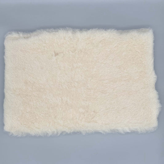 Alpaka Kissenbezug 40x60 cm aus Alpakawolle in Cremefarbe für Sofa und Bett.