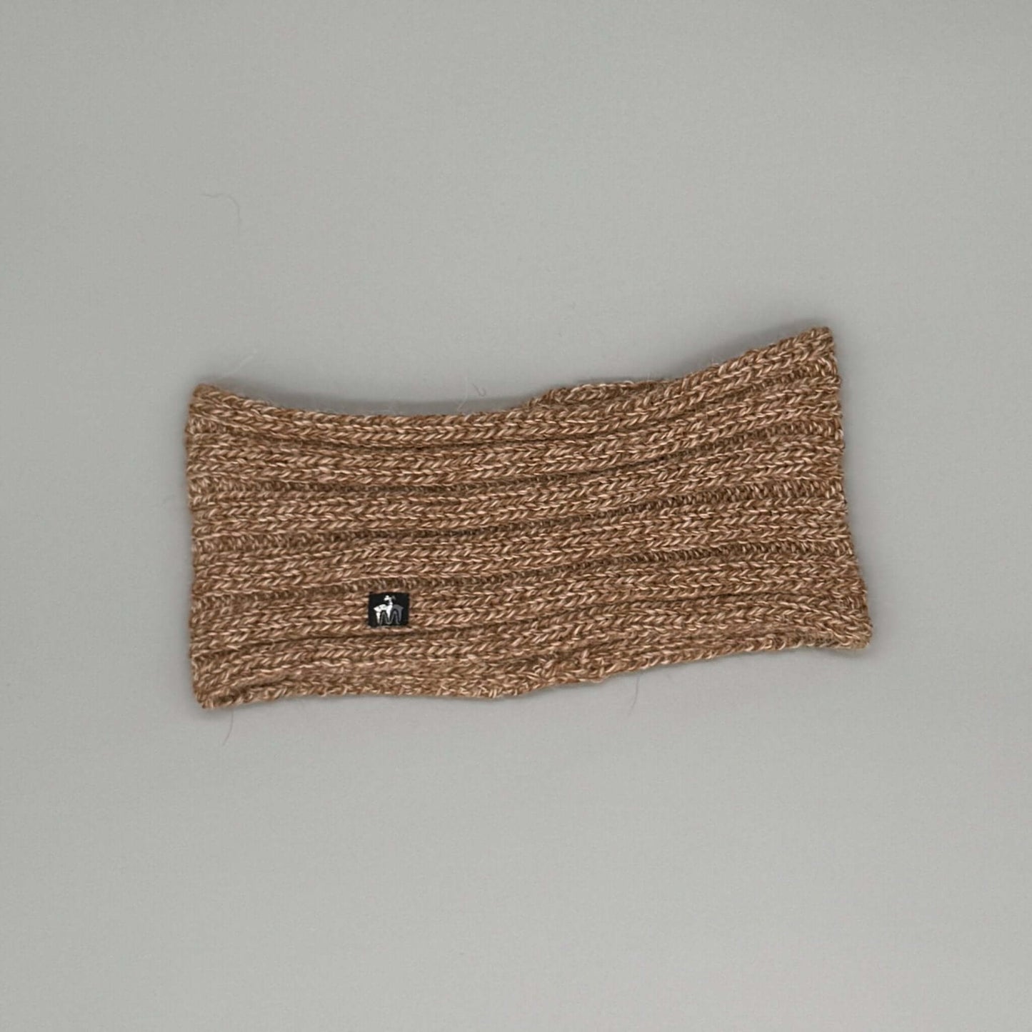 Alpaka Stirnband aus 100% Baby Alpaka in Röllchenmuster, extra warm und weich für kalte Tage.