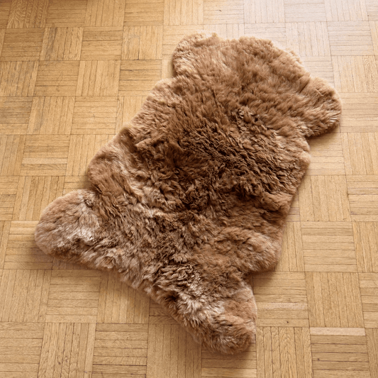 Alpaka Fellteppich aus Echtfell 110 x 70 cm – handgefertigt