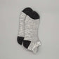 Alpaka Sportsocken Herren & Damen mit Fersenschutz in Schwarz und Grau, ganzjährig geeignet.