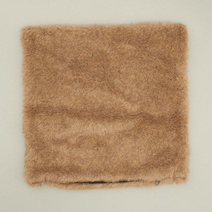 Alpaka Kissen 40x40 in Braun, weiches Dekokissen aus Alpakaflor für dekorative Zwecke.
