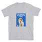 Alpaka Spruch T-Shirt mit dem Spruch „Geht’s deiner Seele mal kacka, hilft ein Alpaka!“ auf grauem Hintergrund.