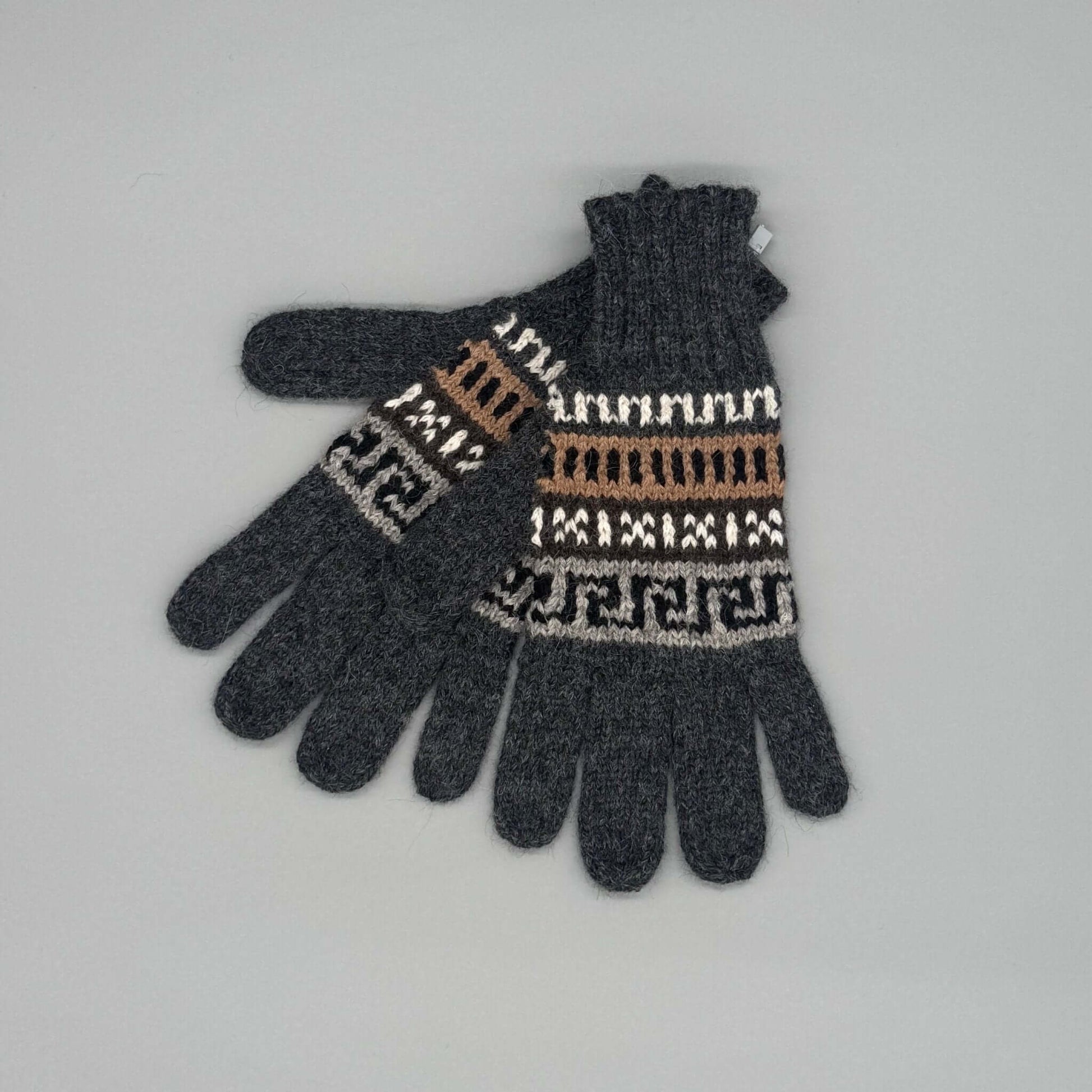 Hochwertige handschuhe alpakawolle im Andenmuster aus 100% Baby-Alpakawolle in Grau und Beige.