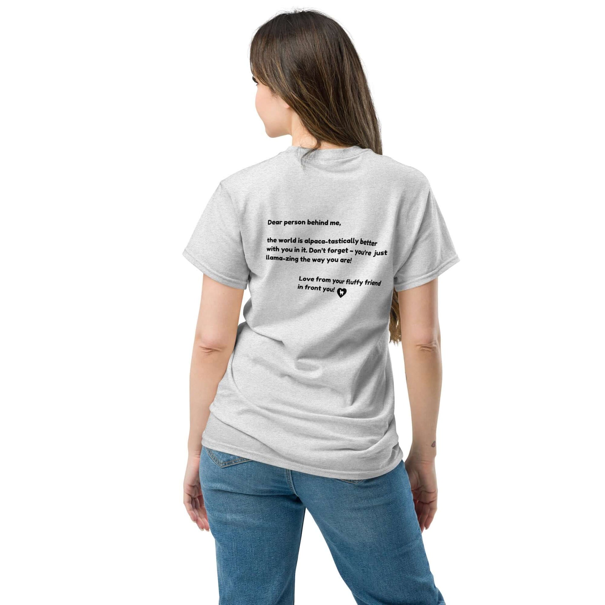 Selbstliebe T-Shirt mit aufmunterndem Spruch auf der Rückseite, perfekt für mentale Gesundheit und Selbstwert.
