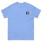 Alpaka T Shirt bestickt – süßes Alpaka Shirt mit Herz Motiv auf himmelblauem Hintergrund.